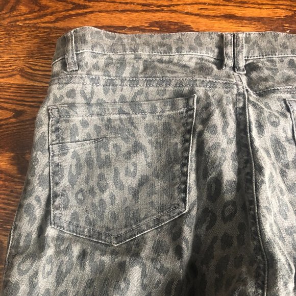 Dynamite Cheetah Print Jeans - Picture 7 of 8